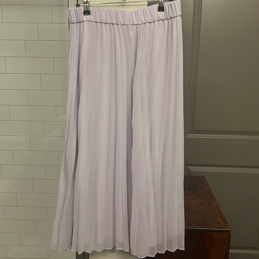 Pleated midi skirt